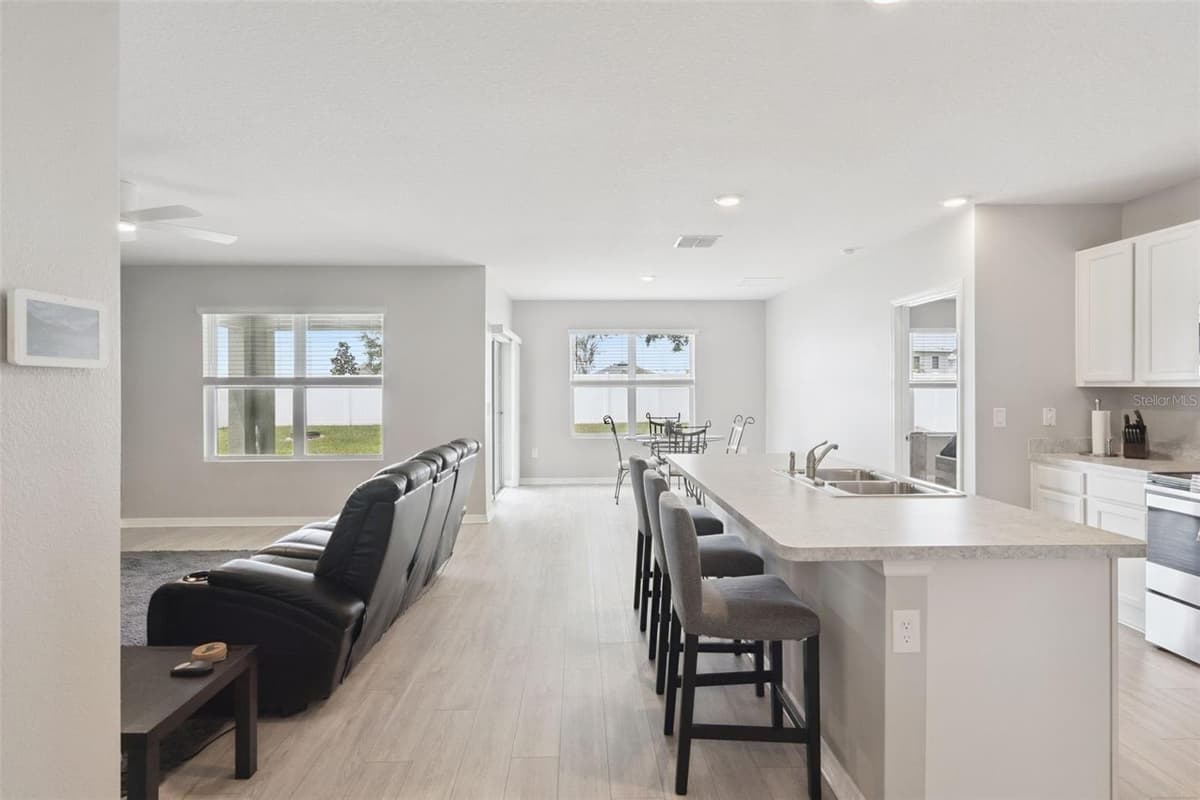 1869 SUNSET RIDGE DRIVE — photo 5 of 36