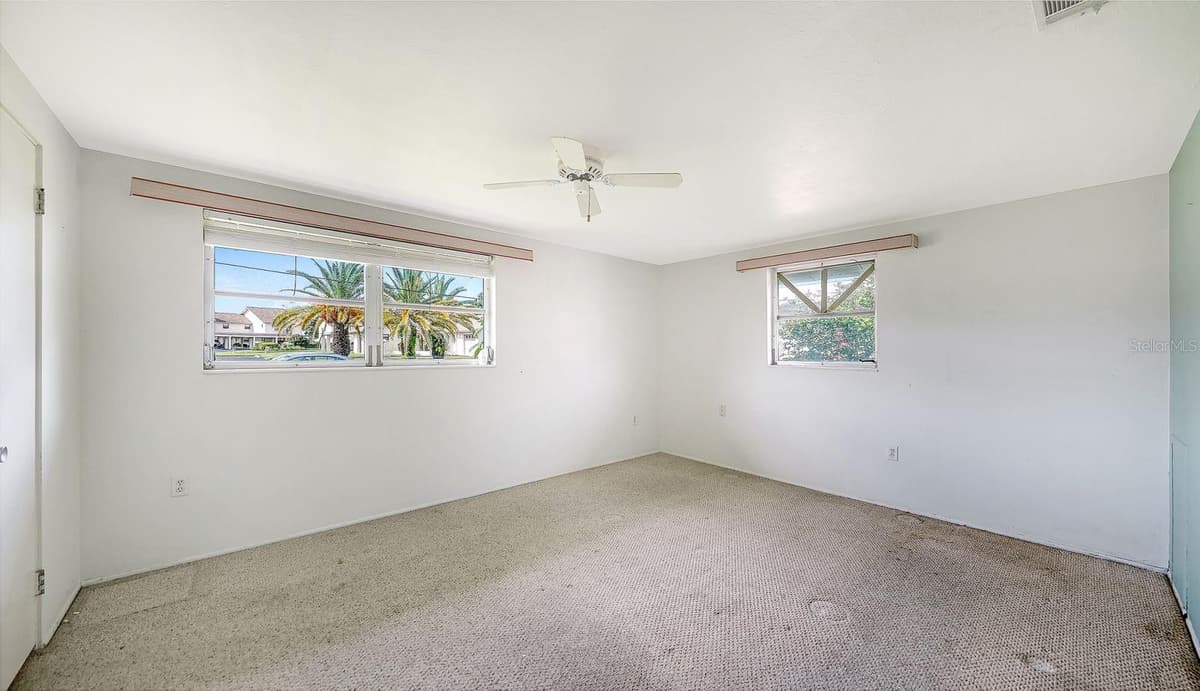 1523 LAKESIDE DRIVE — photo 17 of 44