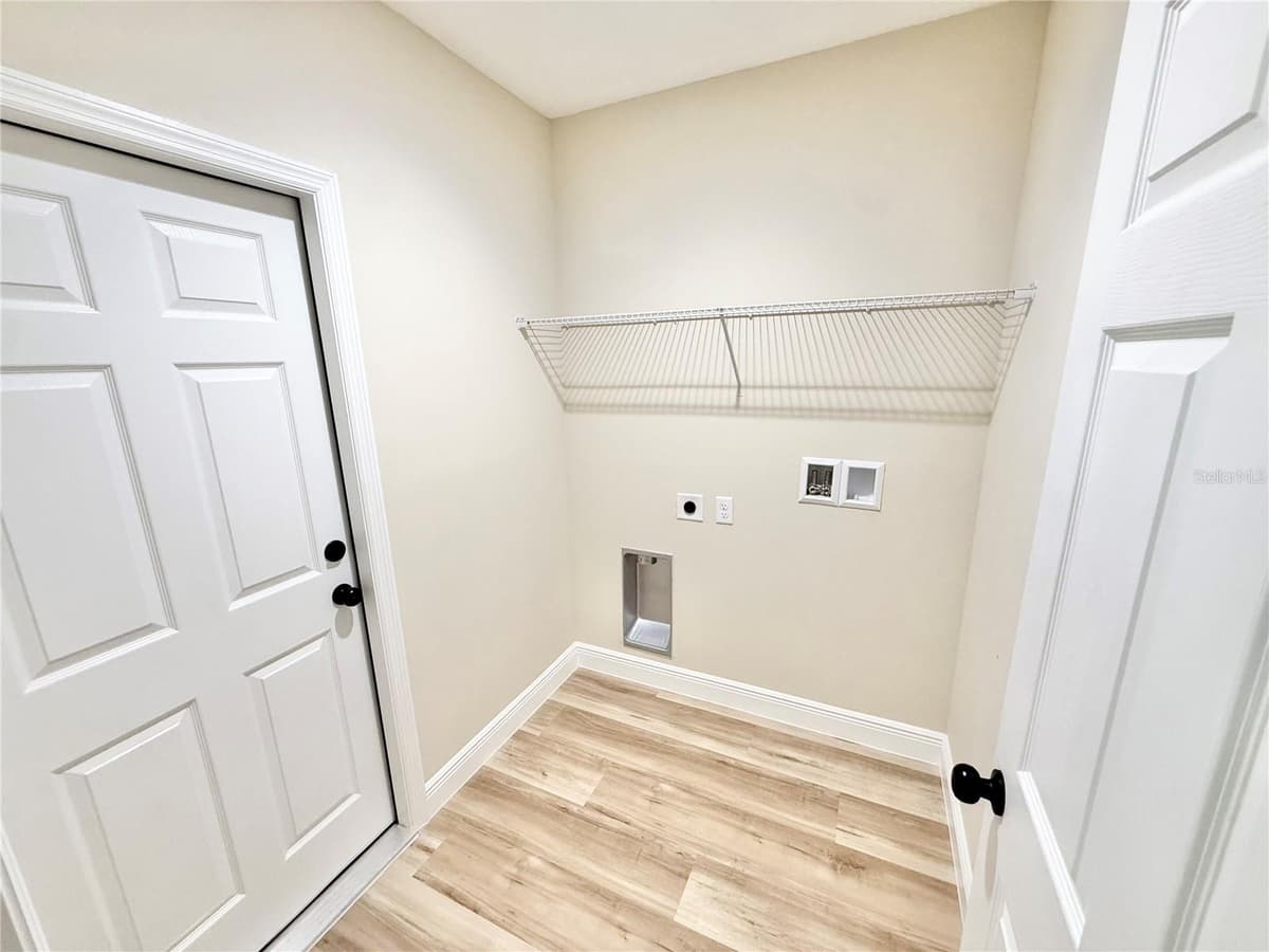 17229 42ND TERRACE — photo 33 of 44