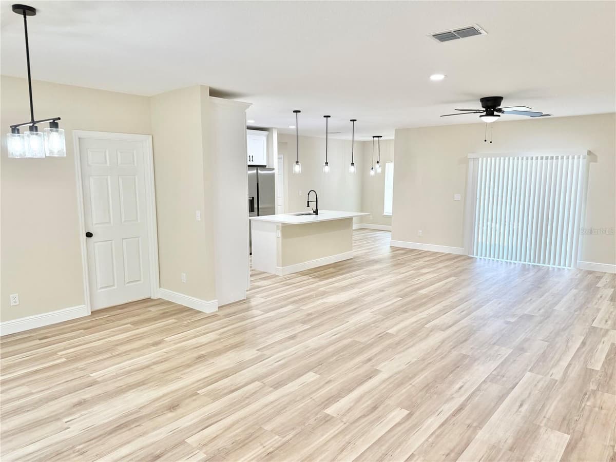 17229 42ND TERRACE — photo 6 of 44