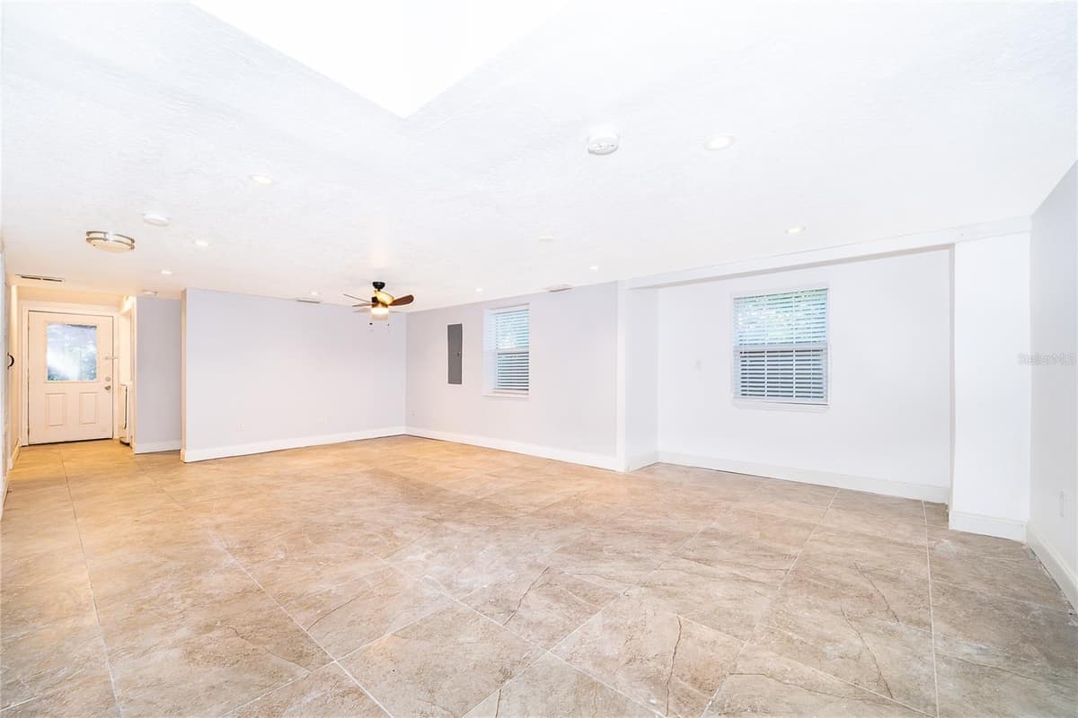 324 SEMINOLA BOULEVARD — photo 16 of 35