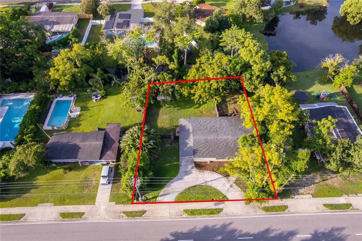 324 SEMINOLA BOULEVARD — photo 4 of 35