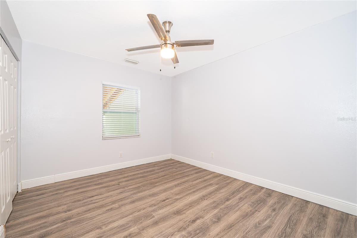 324 SEMINOLA BOULEVARD — photo 15 of 35