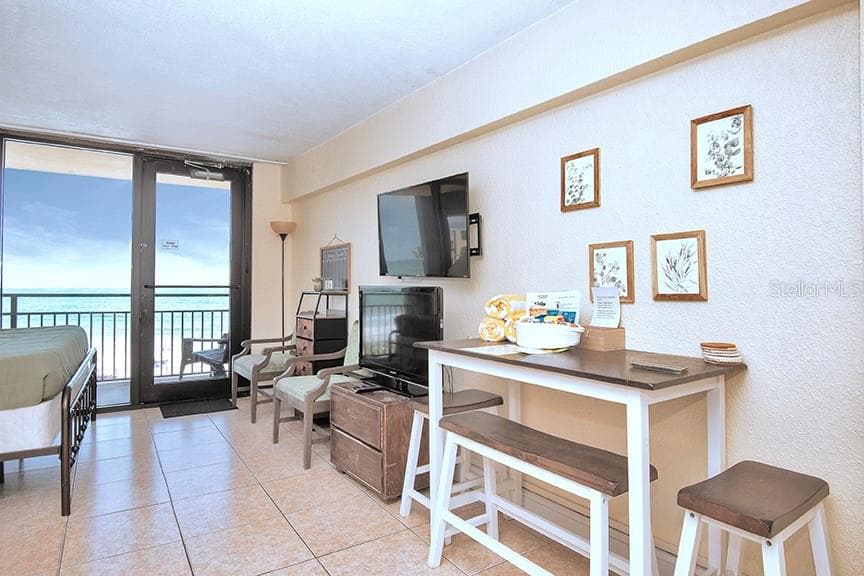 2301 ATLANTIC AVENUE — photo 3 of 27