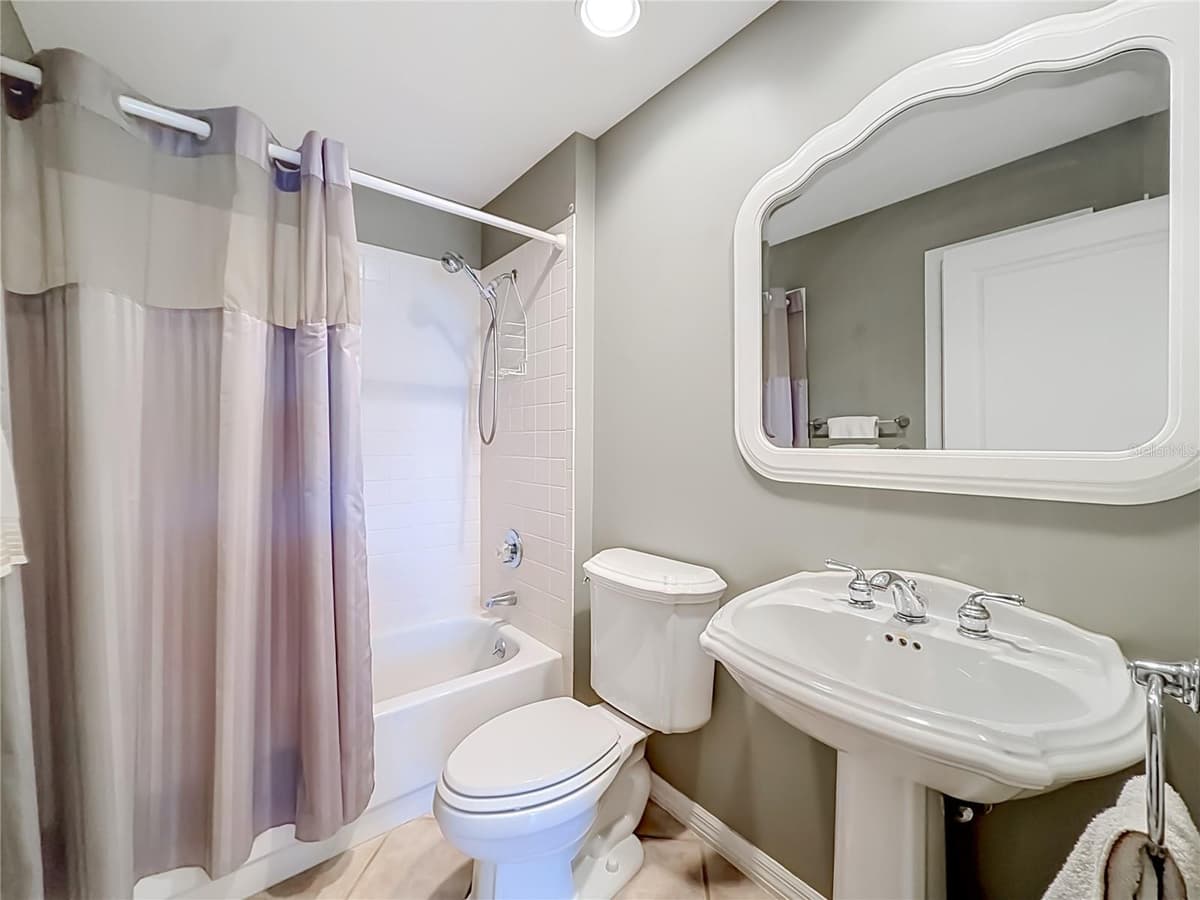 3008 41ST PLACE — photo 35 of 49