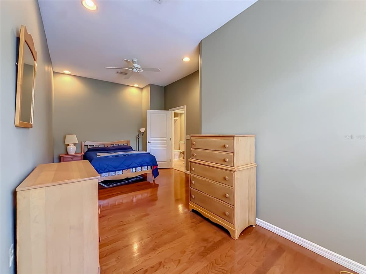 3008 41ST PLACE — photo 32 of 49