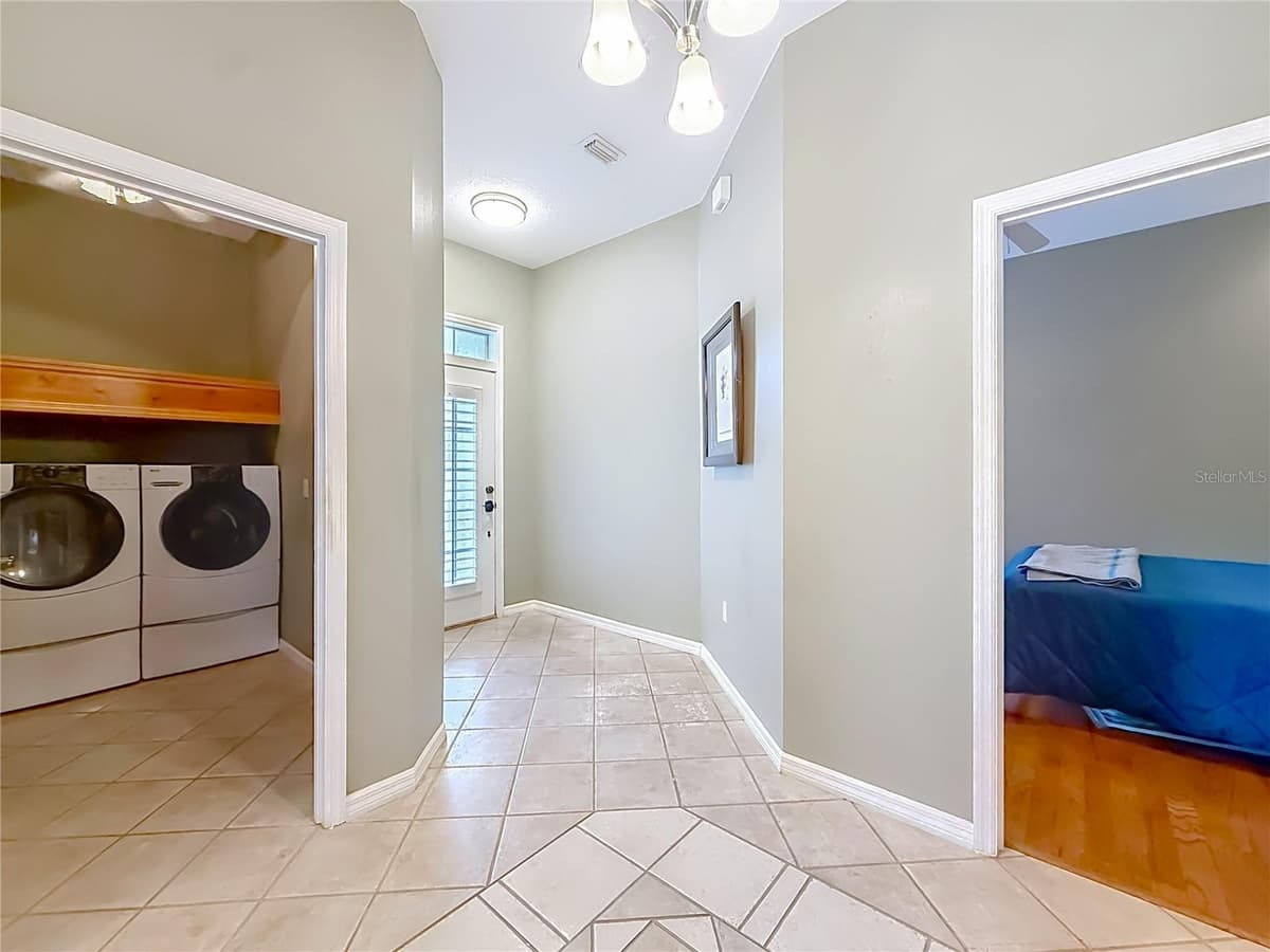 3008 41ST PLACE — photo 17 of 49