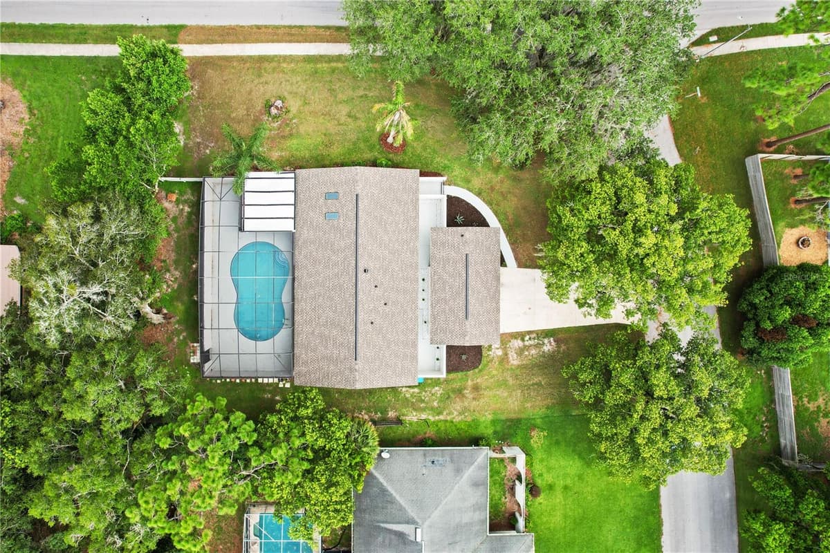 580 DEVONSHIRE BOULEVARD — photo 47 of 50