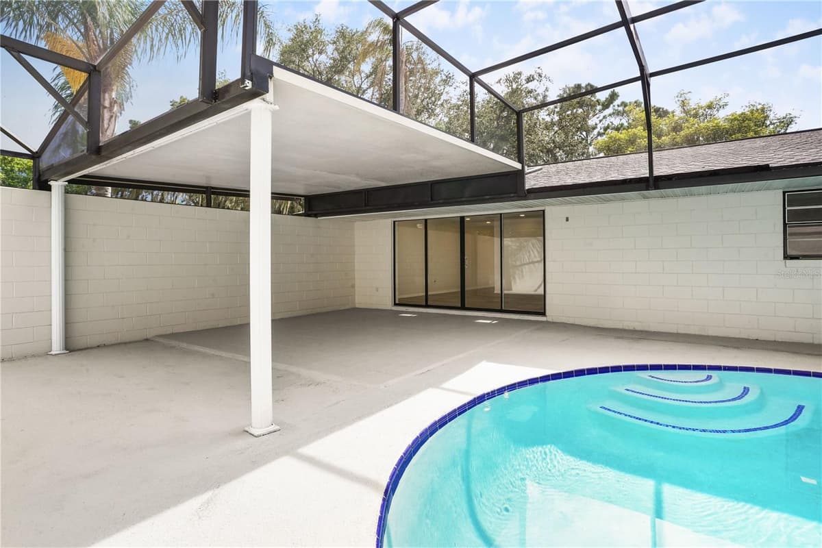 580 DEVONSHIRE BOULEVARD — photo 38 of 50
