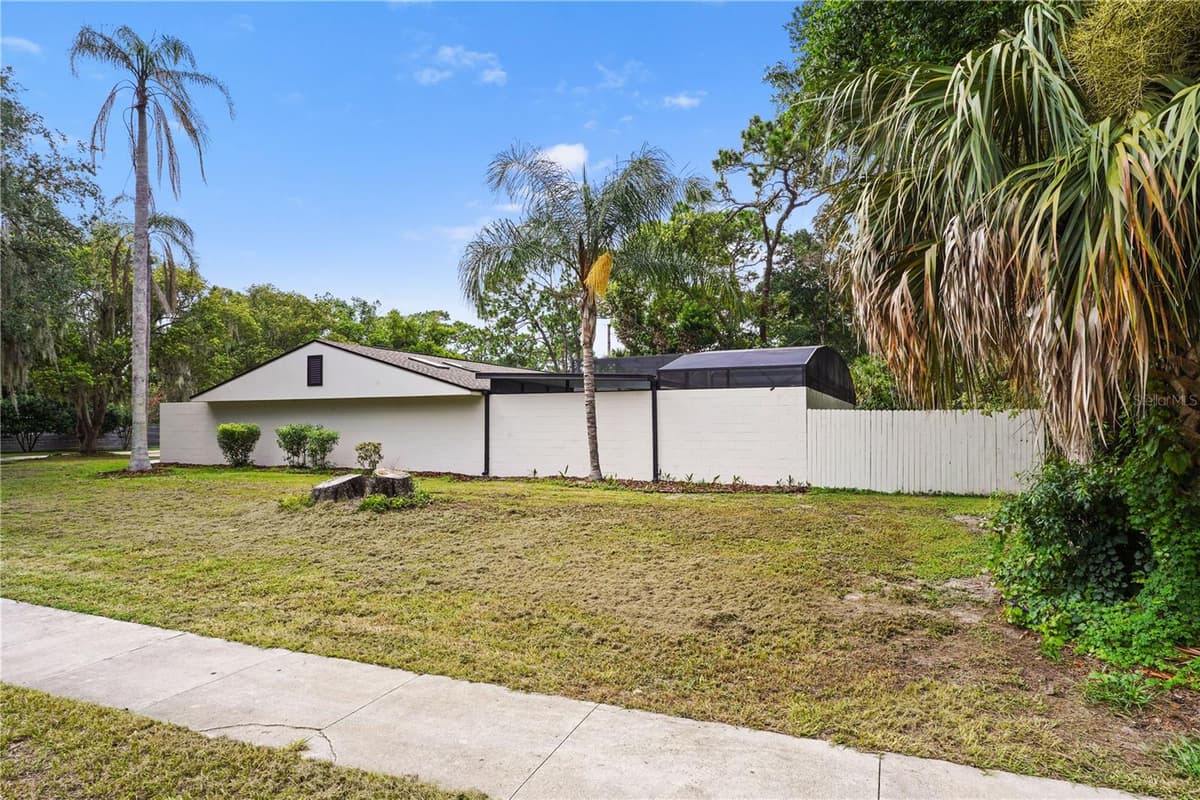 580 DEVONSHIRE BOULEVARD — photo 45 of 50