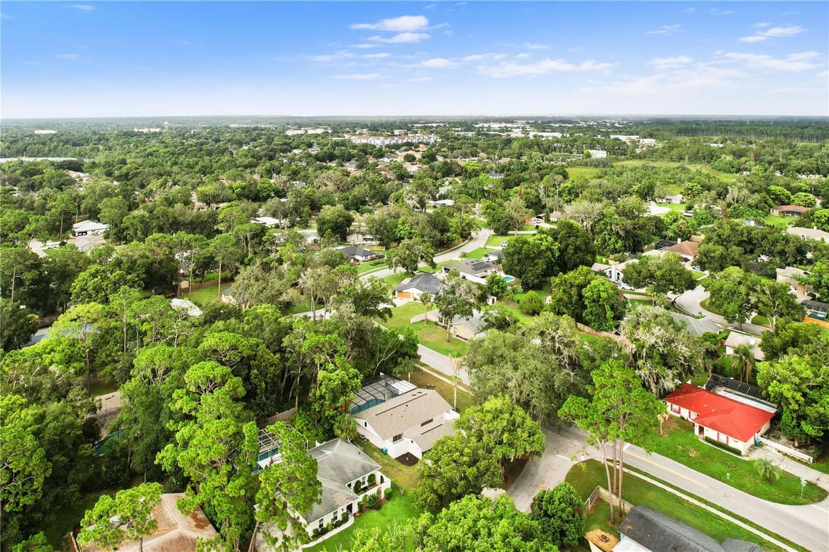 580 DEVONSHIRE BOULEVARD — photo 48 of 50