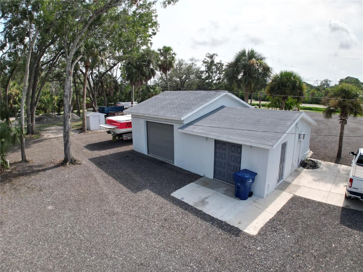 1322 PINELLAS AVENUE — photo 8 of 18
