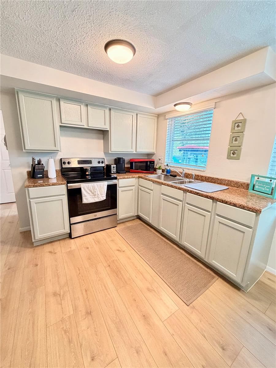 1322 PINELLAS AVENUE — photo 13 of 18