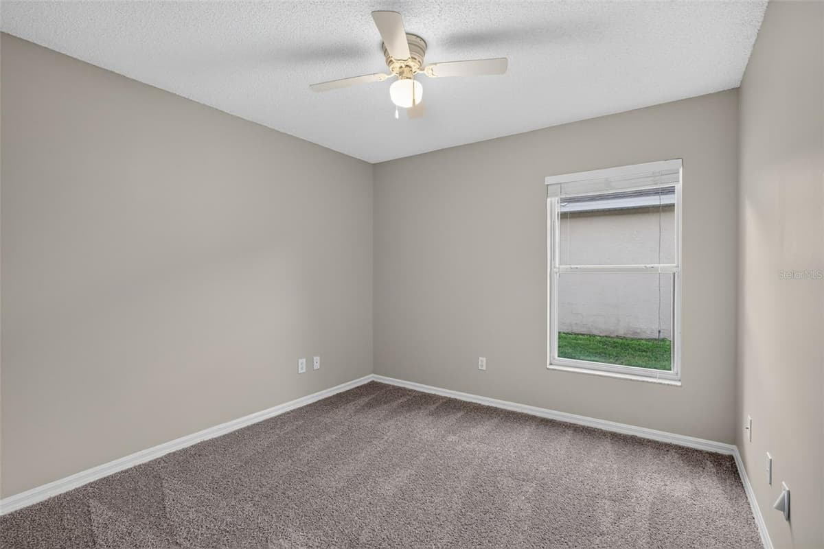 1157 BALLYSHANNON PARKWAY — photo 23 of 33