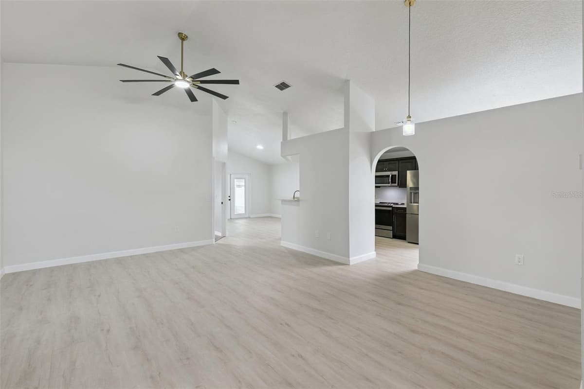14426 LAKE PRICE DRIVE — photo 6 of 36
