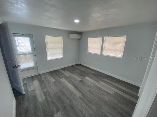 4851 GANDY BOULEVARD — photo 8 of 21