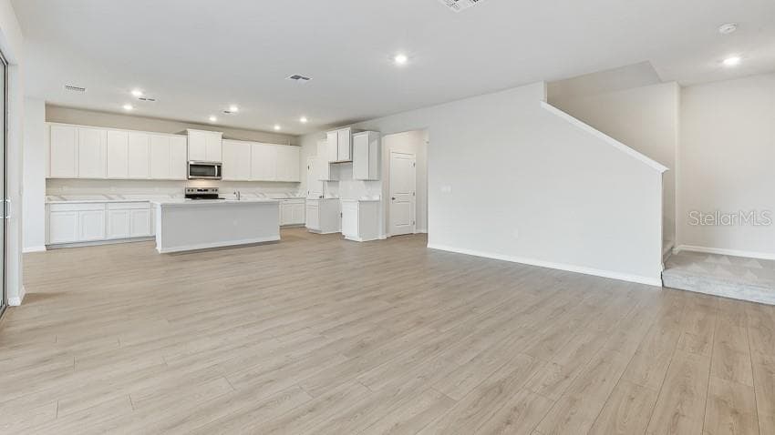 10436 WOODLAND GARDEN WAY — photo 9 of 36