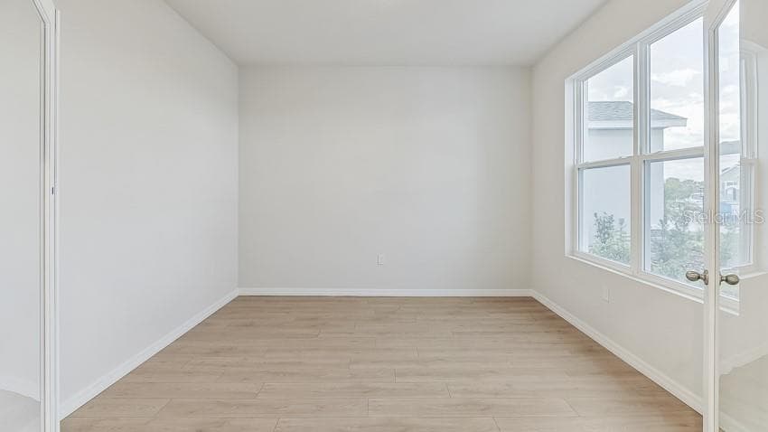 10436 WOODLAND GARDEN WAY — photo 3 of 36