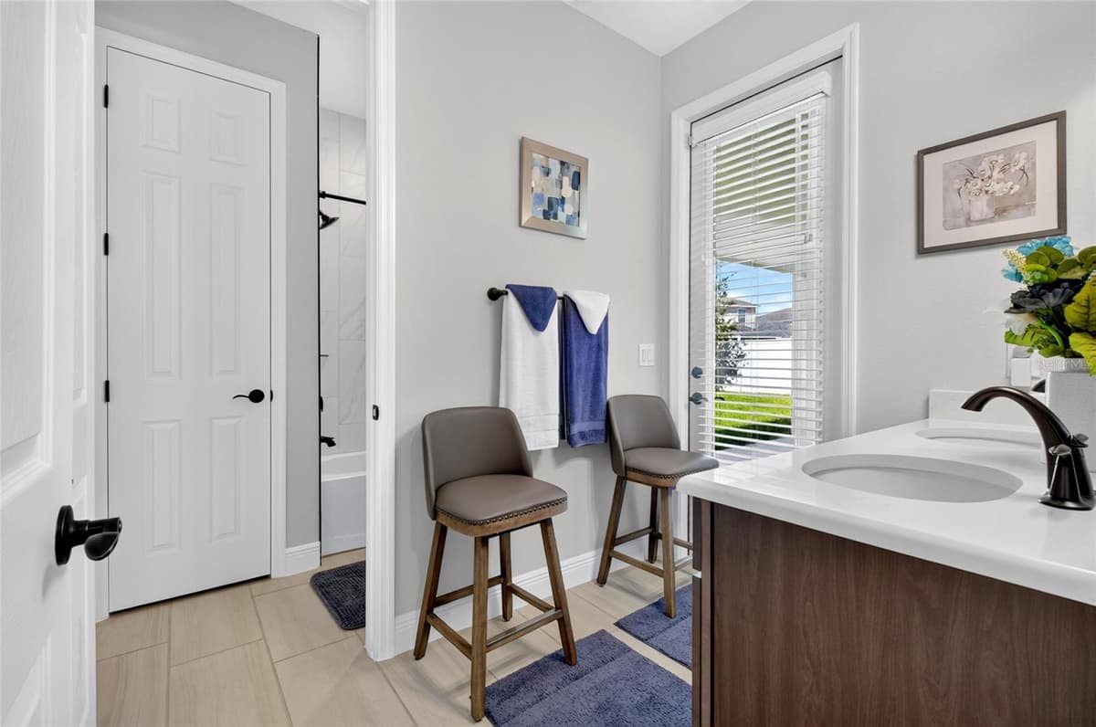 1325 BLARNEY STREET — photo 37 of 61