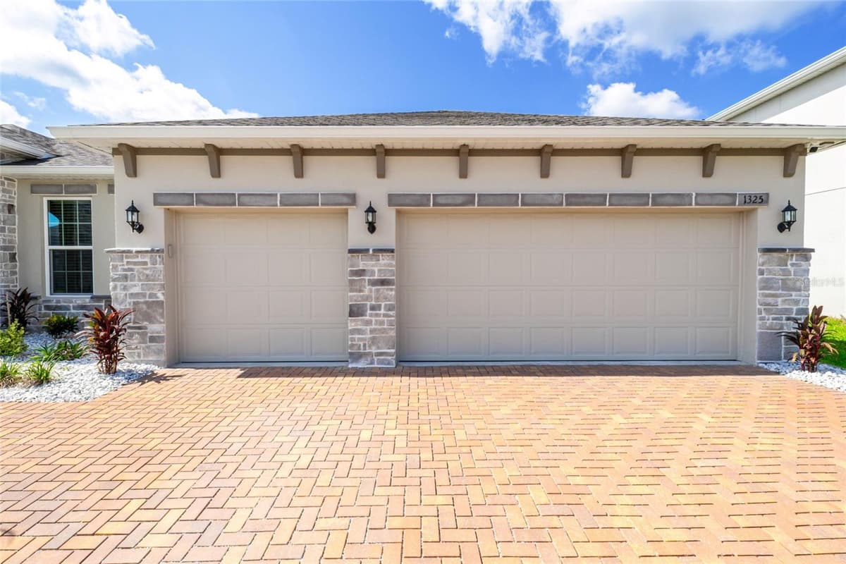 1325 BLARNEY STREET — photo 46 of 61