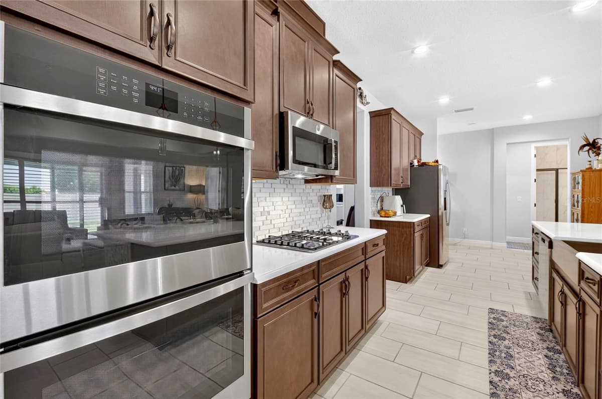1325 BLARNEY STREET — photo 16 of 61