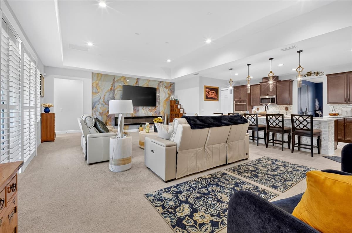 1325 BLARNEY STREET — photo 25 of 61