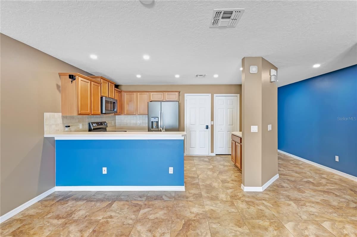 942 COQUINA ROCK STREET — photo 12 of 44