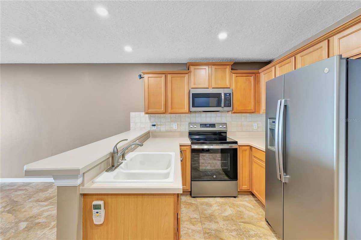 942 COQUINA ROCK STREET — photo 16 of 44