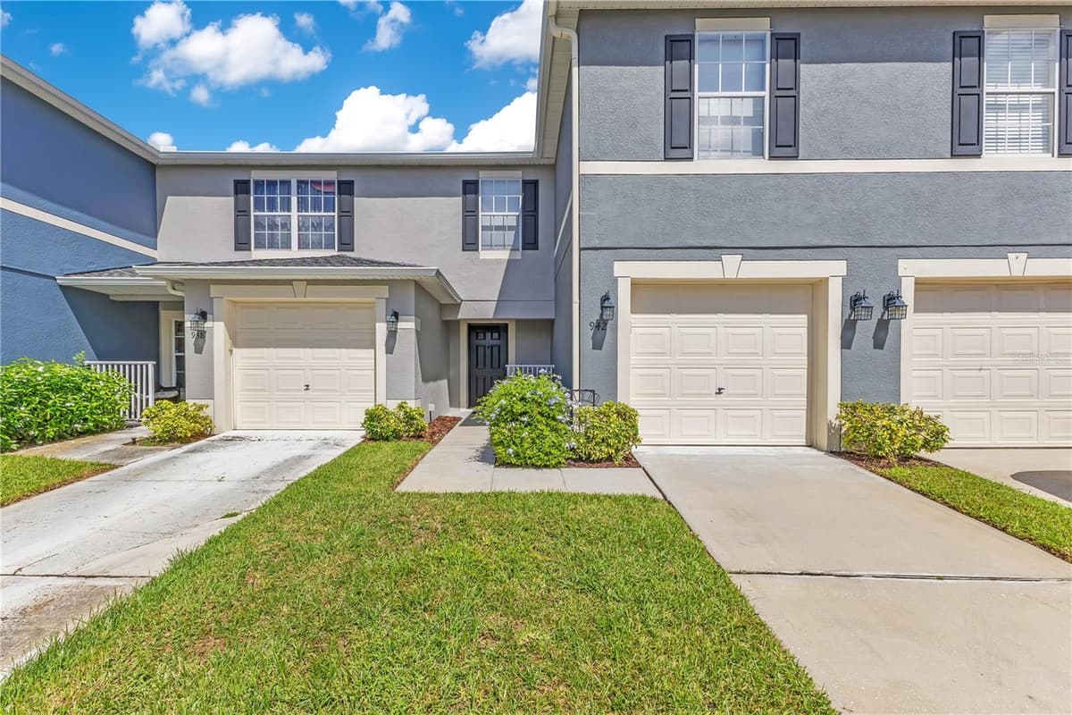 942 COQUINA ROCK STREET — photo 6 of 44