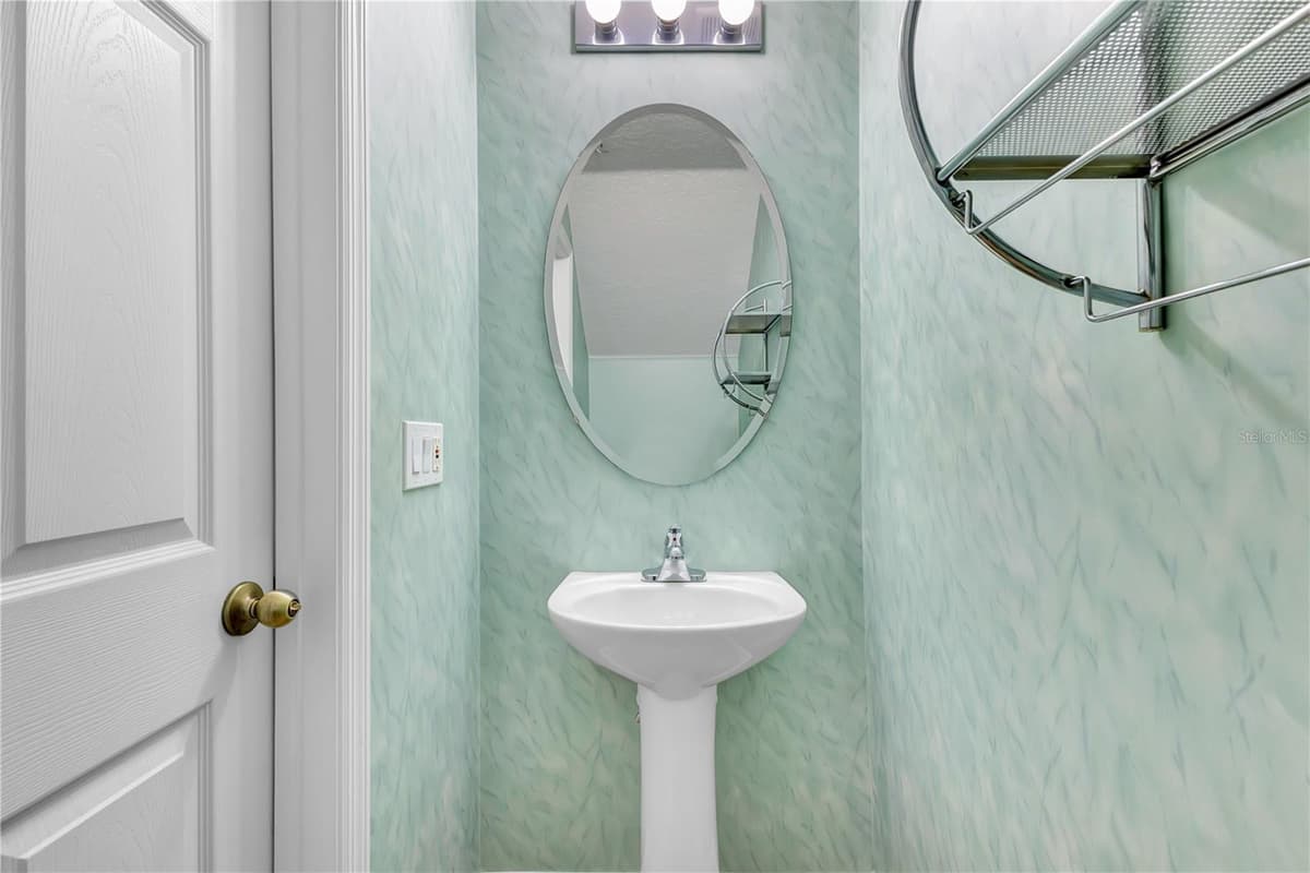 942 COQUINA ROCK STREET — photo 17 of 44