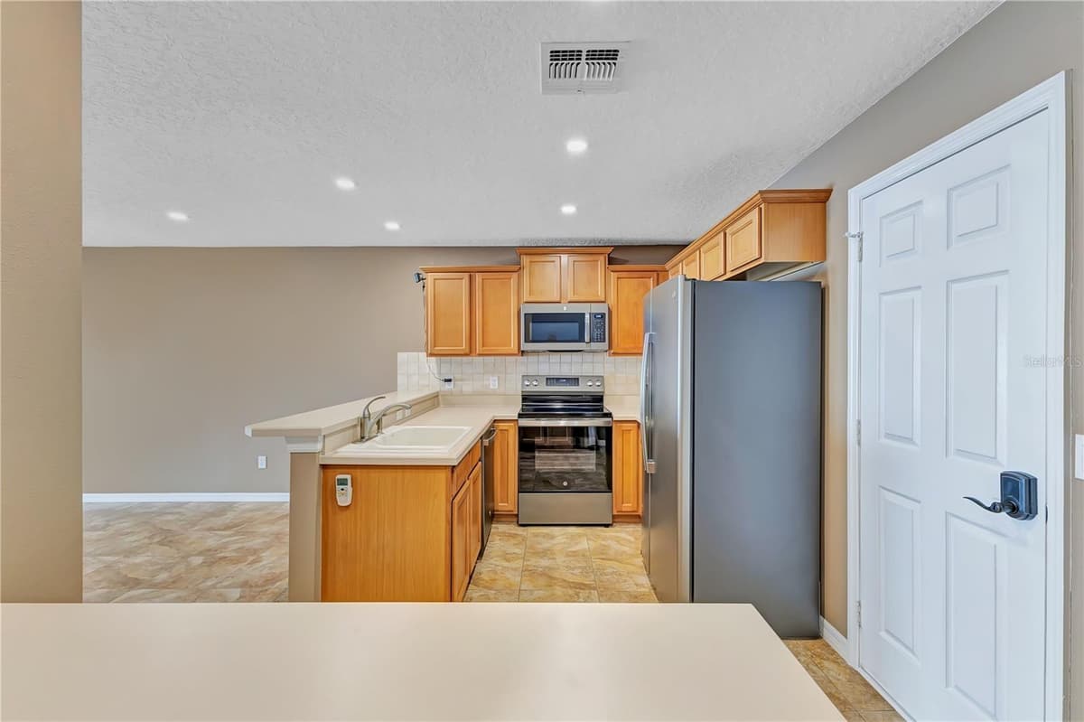942 COQUINA ROCK STREET — photo 15 of 44