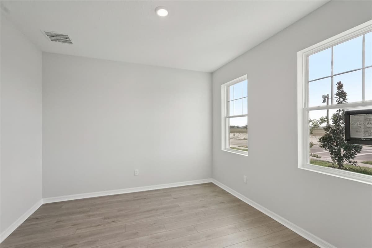 2902 CITRUS GROVE STREET — photo 3 of 22