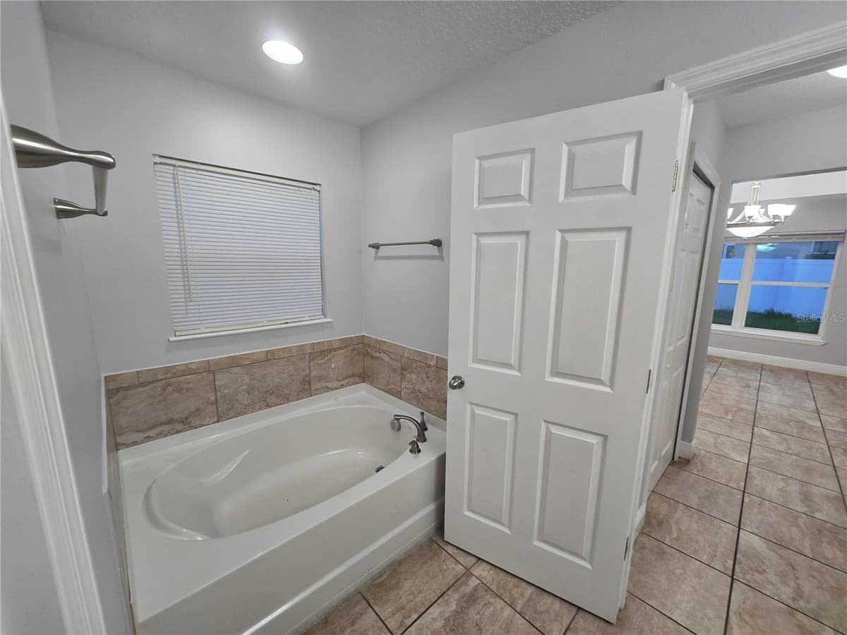 356 GARDENIA COURT — photo 6 of 18