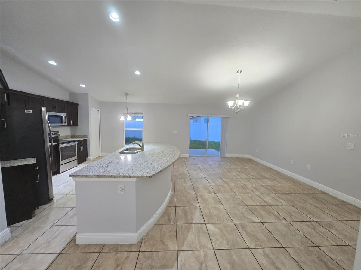 356 GARDENIA COURT — photo 4 of 18