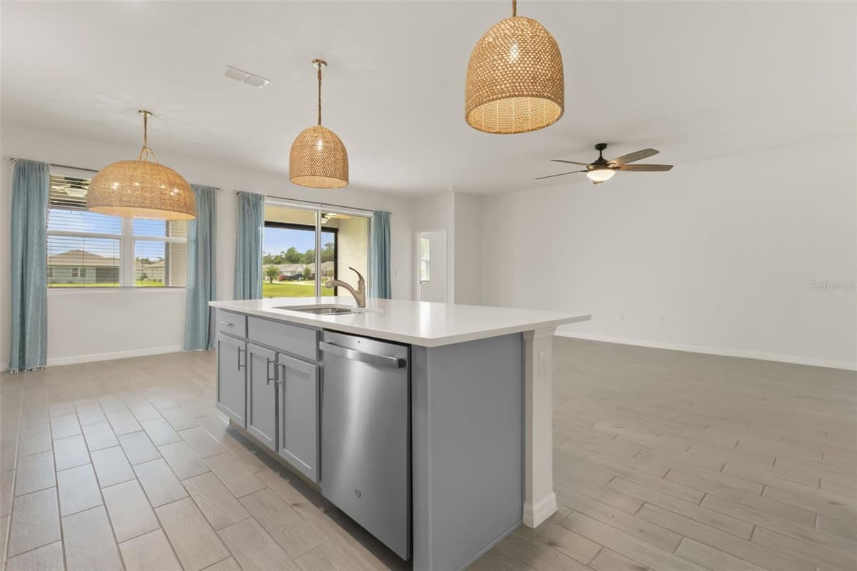 1545 DELPHI WAY — photo 8 of 32