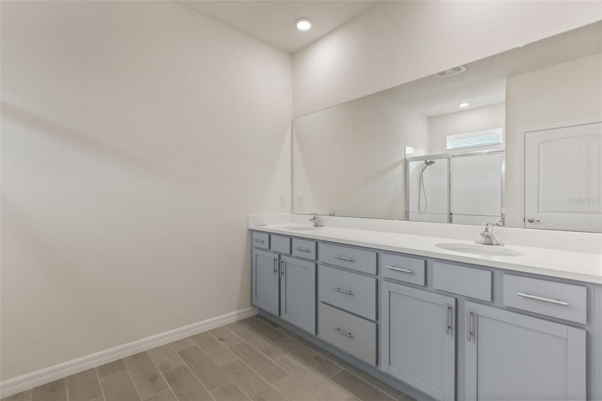 1545 DELPHI WAY — photo 17 of 32