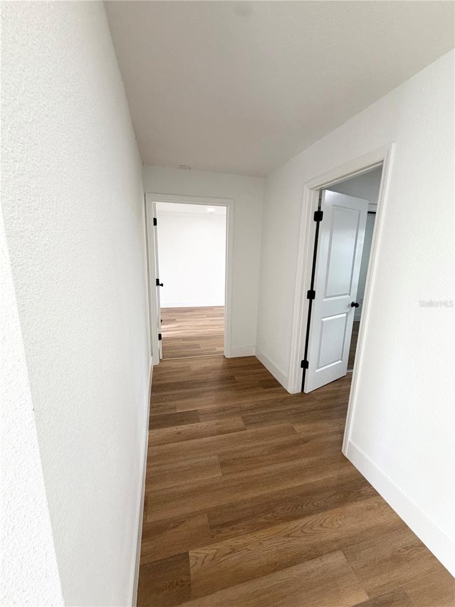 305 CORNWALLIS COURT — photo 8 of 20