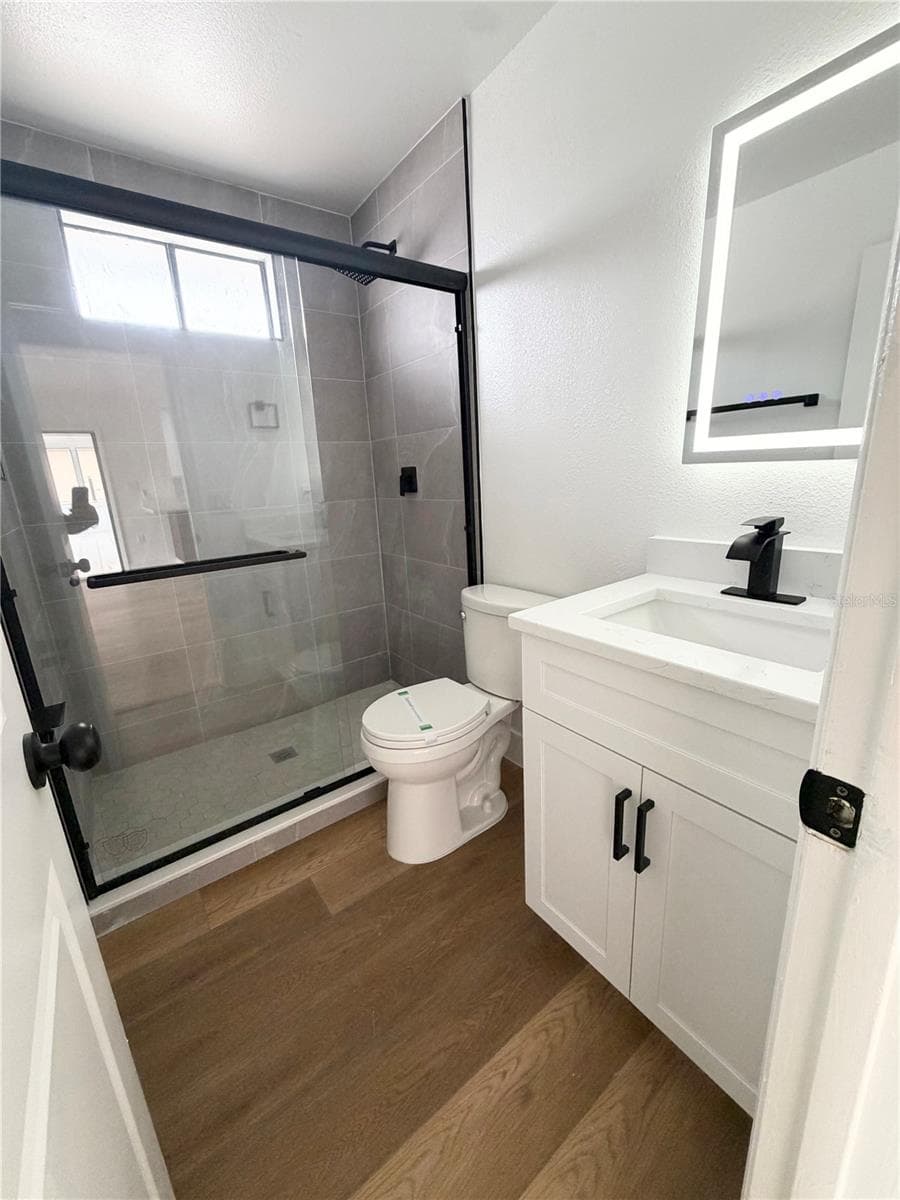 305 CORNWALLIS COURT — photo 12 of 20