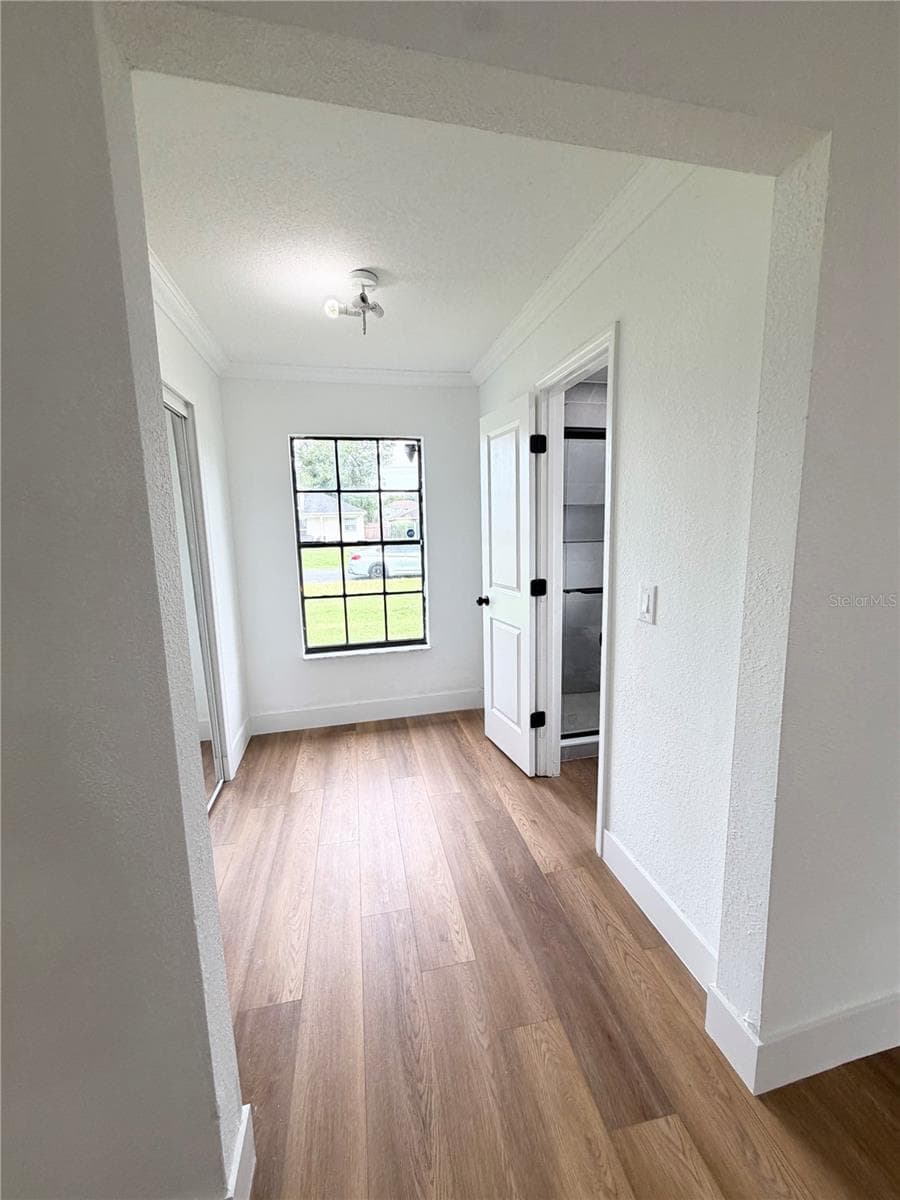 305 CORNWALLIS COURT — photo 10 of 20