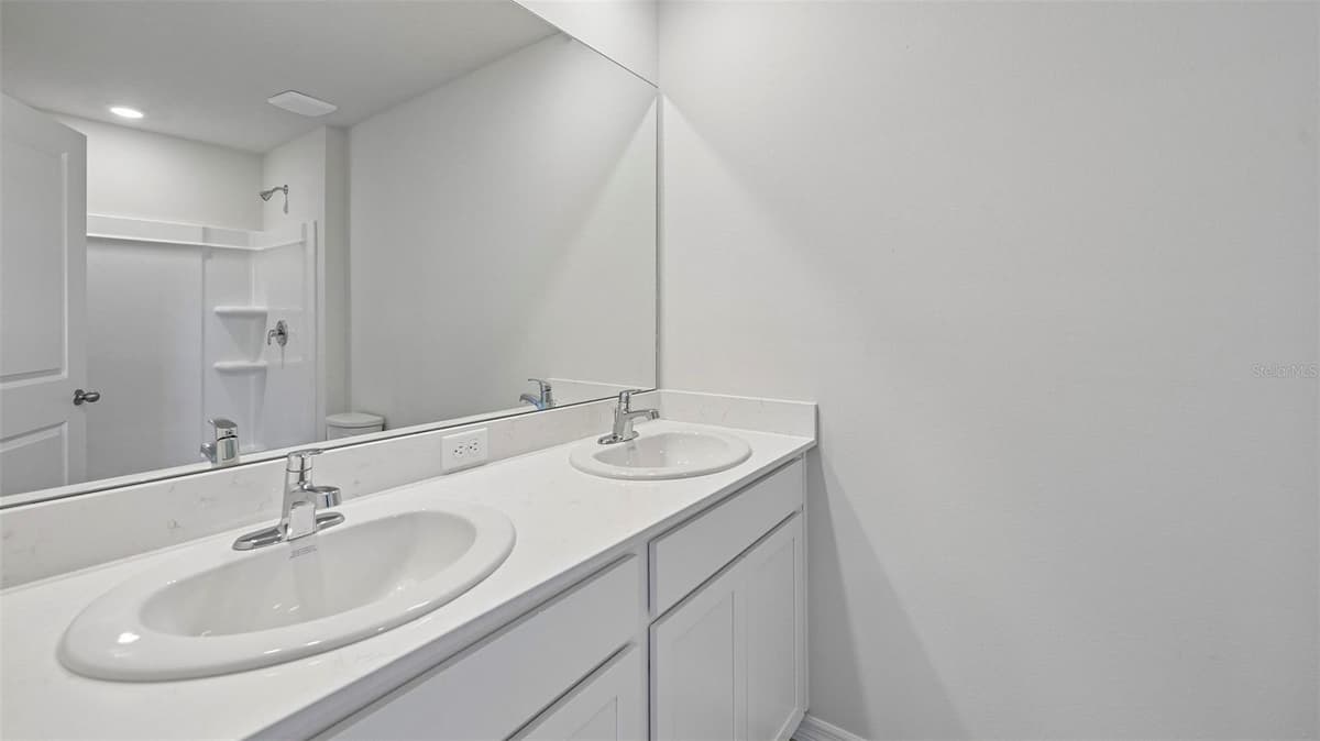 1142 BOURBON AVENUE — photo 14 of 38