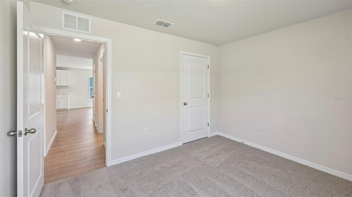 1142 BOURBON AVENUE — photo 18 of 38