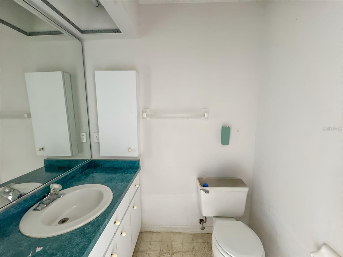 5431 CRANBERRY BOULEVARD — photo 7 of 19
