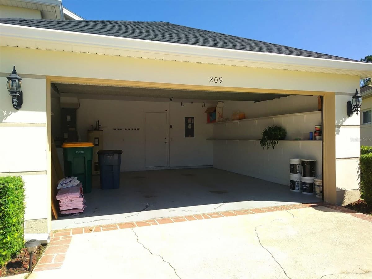 209 WESTMORELAND CIRCLE — photo 11 of 17
