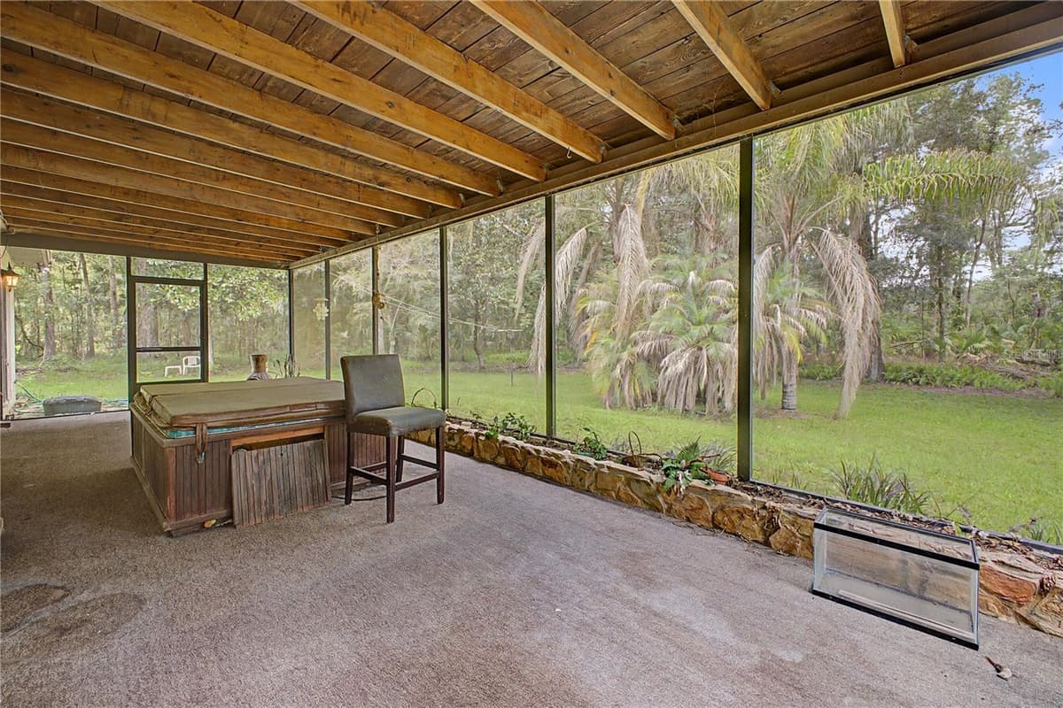 18255 LAKE LINDSEY ROAD — photo 30 of 38