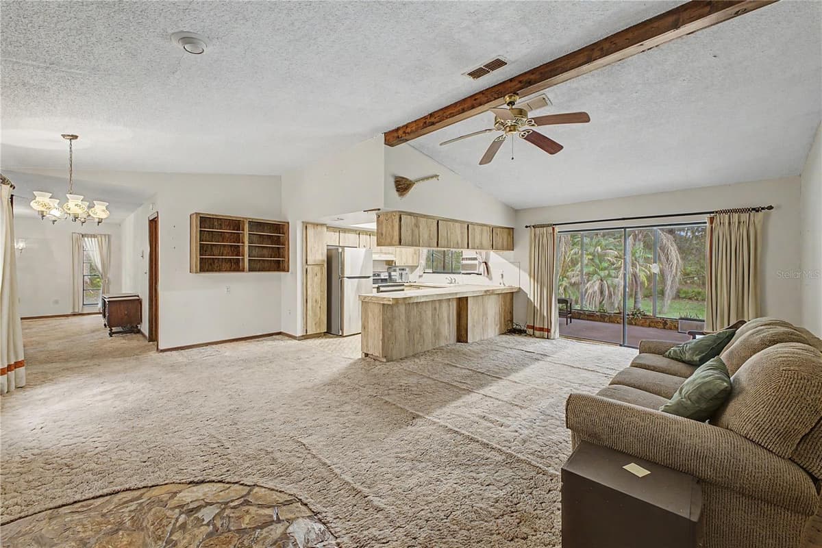 18255 LAKE LINDSEY ROAD — photo 14 of 38