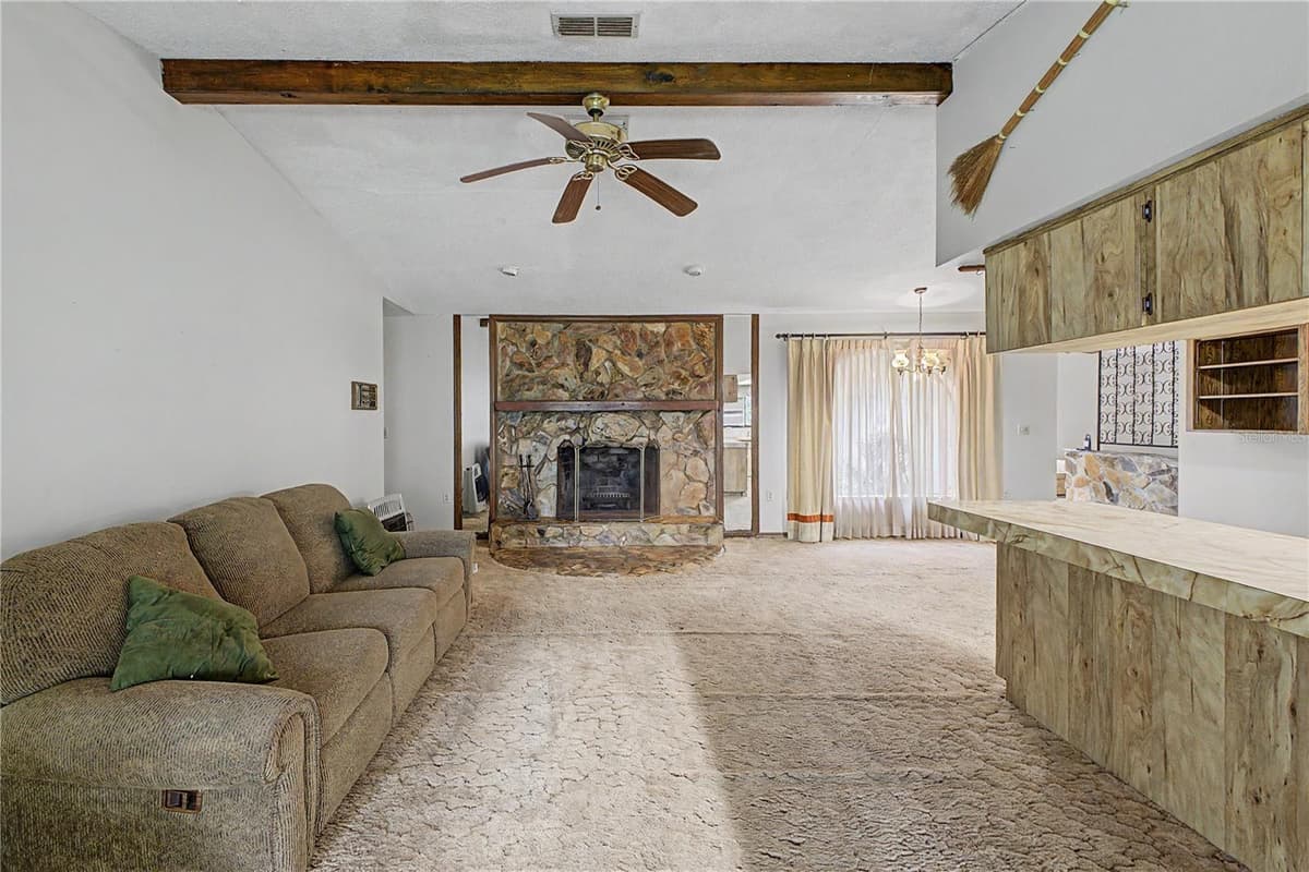 18255 LAKE LINDSEY ROAD — photo 13 of 38