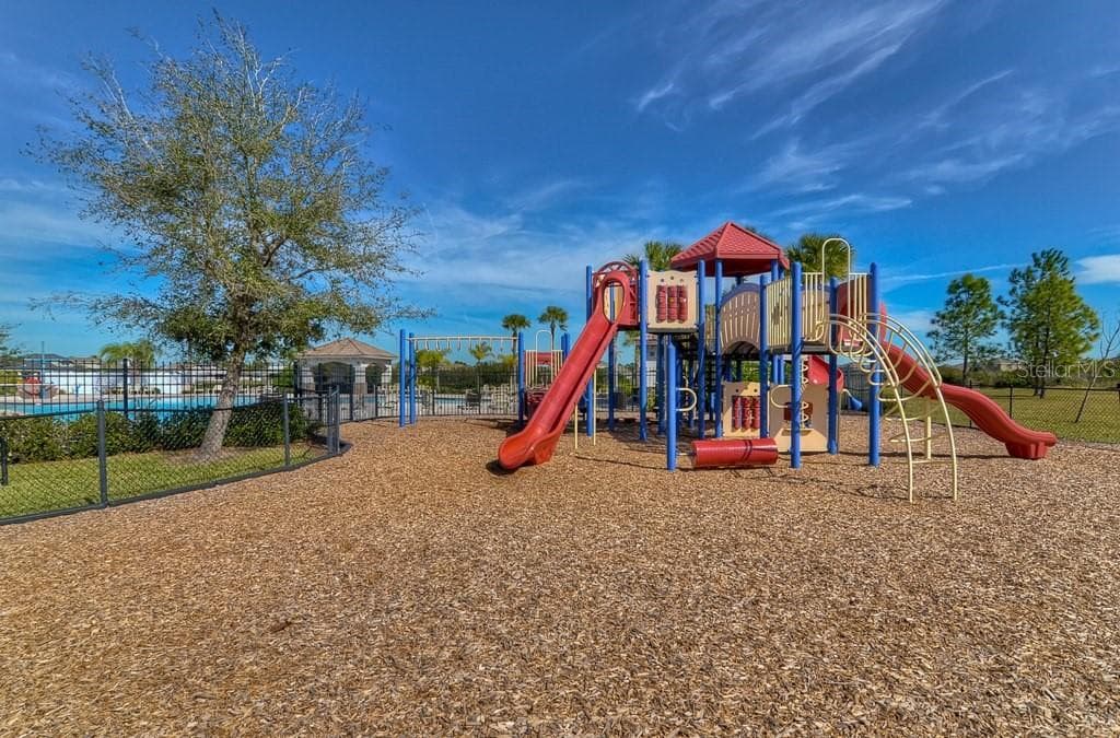 11117 RODEO LANE — photo 30 of 32