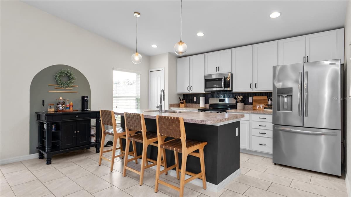 4791 DRAKE AVENUE — photo 14 of 39