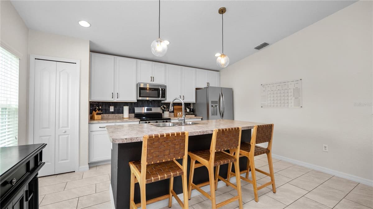 4791 DRAKE AVENUE — photo 15 of 39