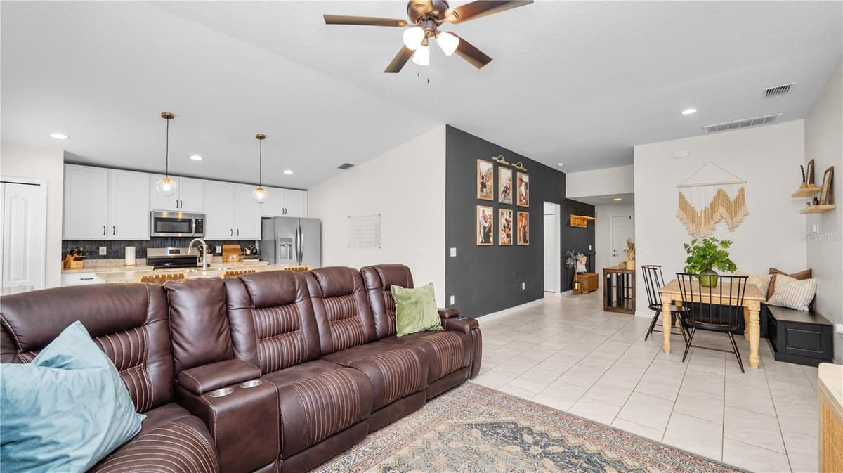 4791 DRAKE AVENUE — photo 10 of 39